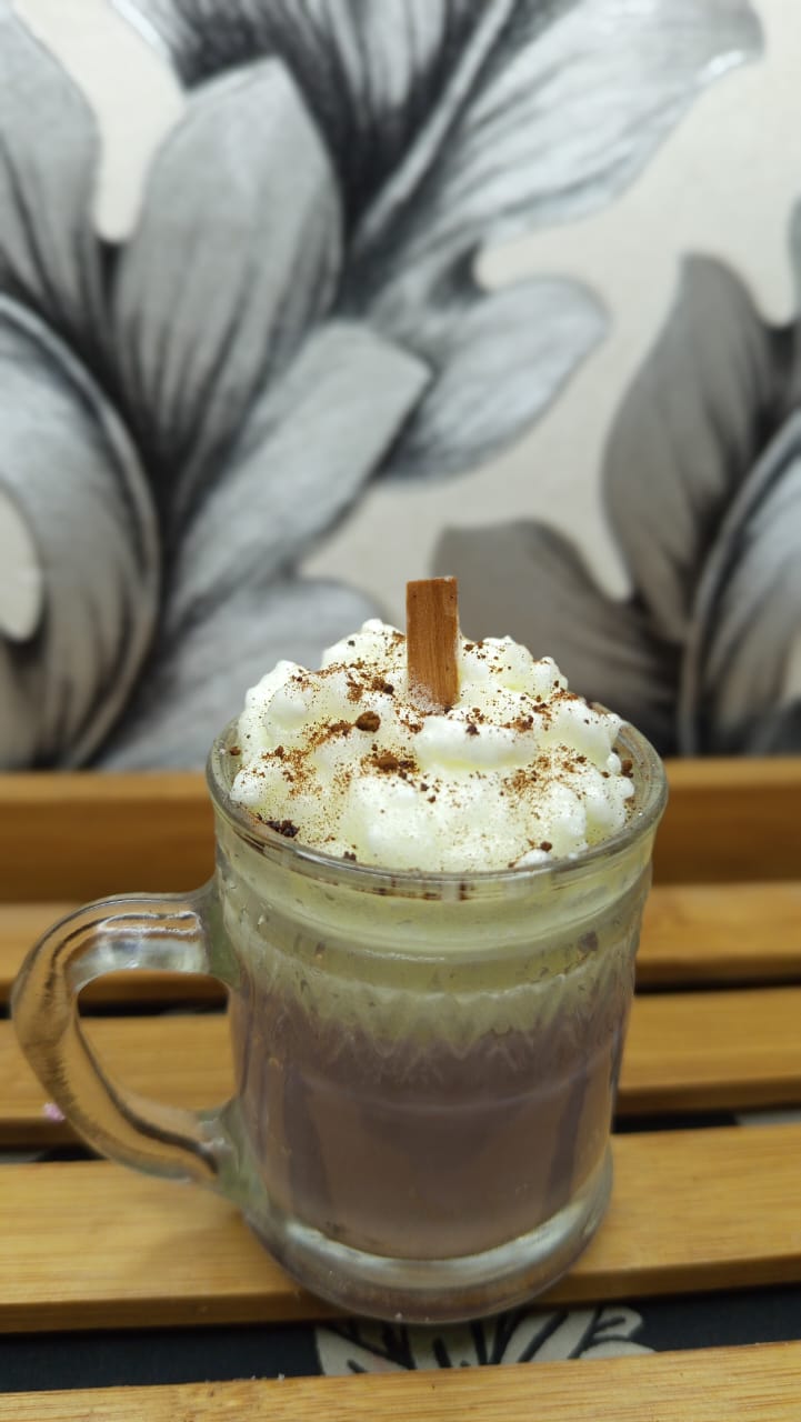Cappuccino Soy Wax Candle – Hand-Poured Aromatherapy Delight